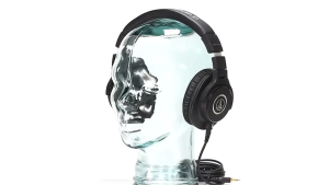 Audio Technica ATH-M40X Head Mounted Recording Earphones Music Earphones 90 degree Rotating Earcups Single Ear Monitor