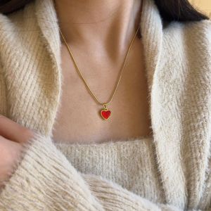 Retro Court สไตล์หยกธรรมชาติจี้รูปหัวใจสร้อยคอผู้หญิง Simple Elegance Gold-Plated Silver CHAIN
