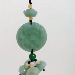 汽车挂件进出安全安全符号绿玉高端汽车挂饰 Green Jade Lotus Car Pendant Beaded brave pendant in safe car