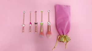 【Glaze Beauty】 5pcs/set Kawaii Sanrio Hello Kitty Makeup Brushes Cute Kuromi Eye Shadow Foundation Loose Powder Brush for Women Cosmetic Beauty Tools