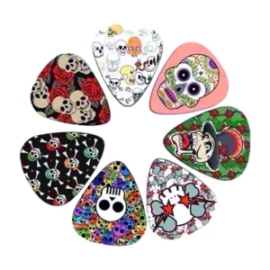 ปิ๊กกีตาร์ 7 ชิ้น ปิ๊กกีต้าร์ Celluloid (เซลลูลอยด์) ลายหัวกระโหลก