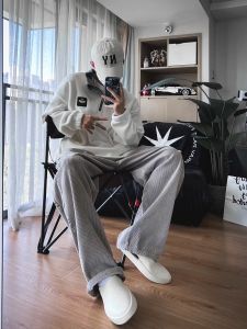 Venkee Cloud Style Slippers: Thick Sole Outdoor Men & Women Slippers