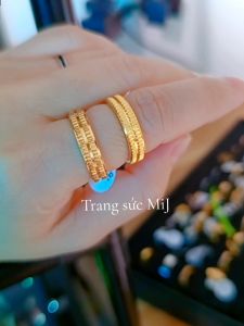 Nhẫn Kiểu Titan Nam Nữ Bản To Mạ Vàng Không Gỉ _ Sang Trọng Không Dị Ứng
