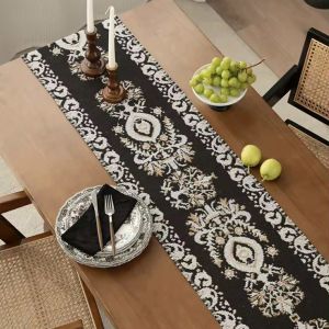 Vintage Yarn-Dyed Jacquard Reversible Table Runner