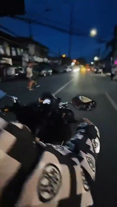 กระจกมองข้าง 1 คู่ พร้อมกลไกพับ 360 องศา สำหรับรถจักรยานยนต์ สากล ติดตั้งง่าย