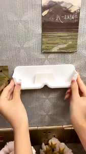 Punch-free wall-mounted plastic glasses frame thickened and stable sunglasses display stand
