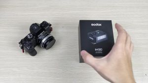 Đèn Flash Godox iM30 nhỏ gọn dùng cho mọi máy ảnh - Thiết kế đẹp mắt - Chế độ quang học S1/S2 nhiệt độ màu 6500K