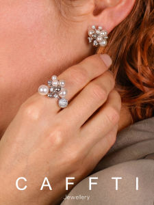 CAFFTI | Explosion Flower Cluster Pearl Minimalist Luxury Ring