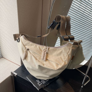Fashionable Large Capacity Dumpling Shaped Shoulder Bag for Women Simple Commuter Bag with Zipper Soft Nylon Material
