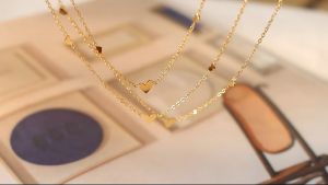 สร้อยคอแฟชั่นขนาดเล็กน่ารัก สร้อยความรัก รูปหัวใจ จี้รูปหัวใจขนาดเล็ก สวยหรู ไทเทเนียมชุบทอง 18 k สวยทันสมัยสำหรับผู้หญิง