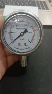 Đồng hồ đo áp suất dầu từ 0 đến 10kgf/cm2 ( 10 bar) đo áp suất nước hơi khí nén mặt 63mm có dầu chân ren 1/4