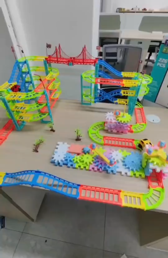 Tatajoy Mainan Anak Mobil Track Rel mobil 4 lapis Lengkap Rail Warna Warni Rapid Track Dengan blok bangunan terowongan roda gigi listrik Multifungsi