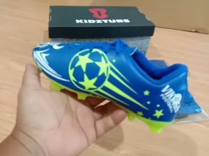 Sepatu Bola Anak: Pilihan Terbaik Untuk Anak Laki-Laki & Perempuan