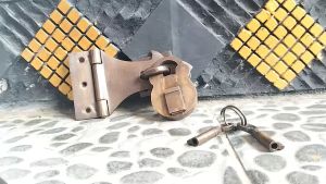 Gembok Pintu Kunci Engsel Pintu Kuningan Antik Fullset Motif Panah