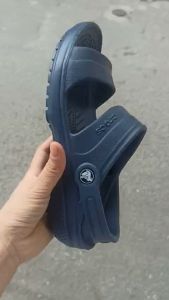 Sandal nhựa cross clasic Roomy cho nam nhẹ thoáng đi mưa hàng xịn full box màu navy