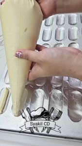 Cetakan Lidah Kucing Ukuran 30x30cm: Dekorasi Interior Kucing Unik