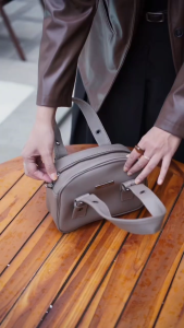 Tas Selempang Wanita -Tas Bahu & Tas Tangan Elegan Hagia Djisoo