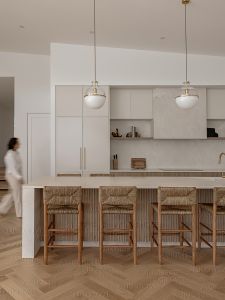 Aminohome Retro Style Wicker Bar Stool Solid Wood Handcrafted Bar Counter Chair Japanese Minimalist Natural Color Barbench