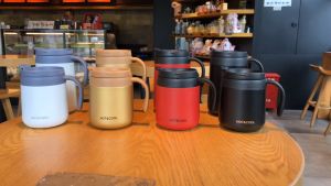 แก้วกาแฟ แก้วเก็บความเย็น-ร้อนพร้อมหูจับ แก้วเก็บความร้อน แก้วเก็บอุณหภูมิ แก้วเก็บความเย็น 380 ML. CY033-1