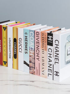 โมเดิร์นจําลองหนังสือเครื่องประดับตกแต่งห้องนั่งเล่น Photo Prop หนังสือปลอมสไตล์นอร์ดิกกระดาษแข็งวัสดุเดสก์ท็อปตกแต่ง