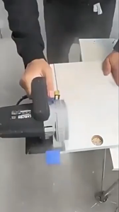 Pemegang khusus gergaji mesin Cocok untuk pengguna yang membutuhkan akurasi dalam kerja kayu