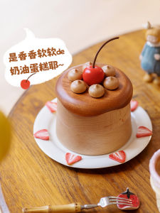 เค้กตุ๊กตาสีสันสดใสขนาดเล็ก ช่องเก็บของสำหรับจัดวางบนโต๊ะ วัสดุไม้แท้ สไตล์การตกแต่งของบ้าน สไตล์การตกแต่งสำหรับวันเกิด