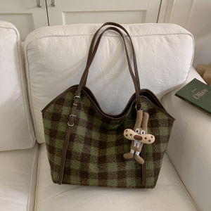 Vintage Plaid Tote Bag Womens Commuter Underarm Bag Fashionable Versatile Single Shoulder Handbag Casual Simple Style