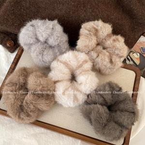 ยางรัดผมขนสัตว์ฤดูใบไม้ร่วง/ฤดูหนาวสำหรับผู้หญิง ยางรัดผมทรงหัวกลมยืดหยุ่นสูง ยางรัดผมแบบเทียมขนกระต่าย แฟชั่น ประดับผม