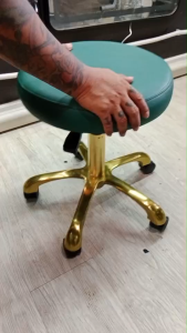 🔥ส่งฟรีทั่วไทย🔥เก้าอี้ช่าง สีเขียว เลือกขาได้ 4 แบบ ตามสไตล์ ที่ลูกค้าต้องการ ในราคาพิเศษ