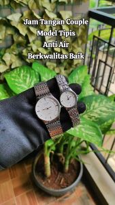 Jam Tangan Couple Anti Air Model Tipis Berkwalitas Baik