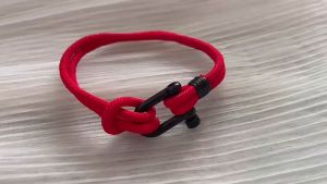 Mens Hip Hop Rock Thread Bracelet U Shaped Horseshoe Buckle Survival Bangle Double Layer Red Black Great Gift Men Sport Camping Parachute Cord Survival Bracelet Women with U Shape Stainless Steel Carabiner Shackle Buckle