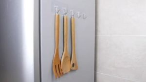 Magic Hook ตะขอติดผนัง ติดกำแพง ติดเพดาน (4 ชิ้น 14บาท)