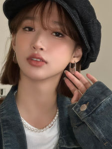 Personality Silver Needle Earrings Womens Fashion Jewelry Unique Design High-End Feeling Ear Cuff Fresh Outburst Style