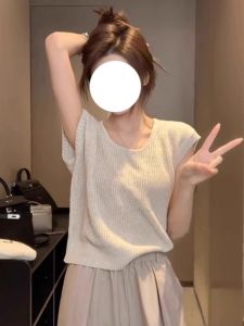 เสื้อกั๊กแขนกุดผ้าไหมน้ำแข็งสไตล์ฝรั่งเศสสำหรับผู้หญิงในช่วงฤดูร้อน เสื้อเชิ้ตแขนกุดแบบบางหลวมๆ ที่สวมใส่ได้ตลอดทั้งปี