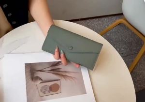 310BeeGreen Women Real Leather Clic Envelope Long Wallet Large Capacity Cash Bag Elegant Cellphone Handbag