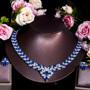 SEQUITO สร้อยคอเพชรสวิสหลากสีสำหรับผู้หญิงชุดเครื่องประดับชุบแพลตทินั่มหรูหรา คุณภาพสูง รวมพลอยเทียมสีขาวและสีฟ้า สำหรับ SJ337 ในงานเลี้ยง