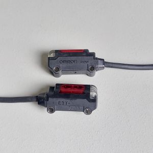Cảm biến quang Omron E3T-SL11 2M