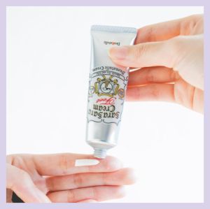 【Direct From Japan】Deonatulle Foot Deodorant Cream 30g Long-lasting anti-Odor Sweat Absorption