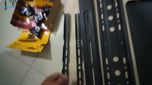 GLINK อุปกรณ์ติดผนังสำหรับทีวี 32-70 นิ้ว รุ่น GWM-ST แบบล้อเลื่อนพร้อมชั้นวาง