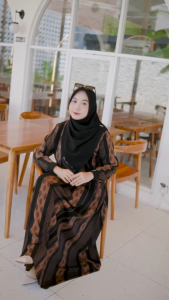 AISY SET HIJAB SEGI EMPAT EXSLUSIVE ANNASIHAH/GAMIS SET HIJAB MOTIF ETNIK TERBARU WANITA MUSLIMAH-ONE SET HIJAB BUSUI FRIENDLY
