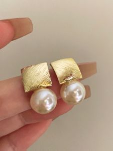 The Unbearable Lightness of Being ~ French Retro Metal Geometry Brushed Pearl Eardrops Stud Earrings Accessible Luxury Easiest for Match Silver Pin Earrings