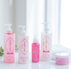 [Direct From Japan]Kiku-Masamune Sake High Moisture Lotion 500mL/Firming & Glossy Moisture Lotion 500mL/Clear Moisture Lotion 500mL/Sake Emulsion 380mL/Sake Cream 150g/Sake Essence NA5 150mL/Sake Makeup Remover 200g/Sake Facial Cleanser 200g