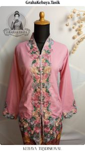 GK - Kebaya Tradisonal - Kebaya Encim Dusty Pink - Kebaya Modern - kebaya Flower Dusty Pinky - Kebaya wisuda - Kebaya Kartini