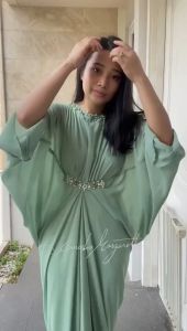 Kaftan Ceruty Mutiara: Pilihan Modis untuk Lebaran