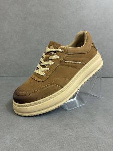 Mens Low-Top Leather Skate Shoes Fall Fashion Matte Leather Retro Work Shoes Thick Bottom Versatile Casual Leather Shoes