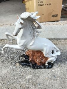 Nhất mã phi thiên tượng ngựa gốm sứ trang trí phong thủy