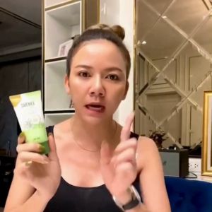 (พร้อมส่ง) Shenee Plus ชีนี พลัส ครีมรักแร้ขาว ครีมทารักแร้ ดับกลิ่นเต่า - 10 หลอด