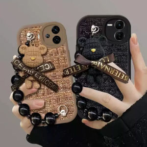 ในสต็อก เคส Case VIVO IQOO Z9 Z9X Z7 Z7X 12 11 X100 X90 X80 T1 Pro 5G แบบเรียบง่ายแฟชั่นรุ่นใหม่ เคสโทรศัพท์ ถักกลิ่นหอมเล็กๆน้อยๆอินเทรนด์สร้อยข้อมือตุ๊กตาหมี3D 2024