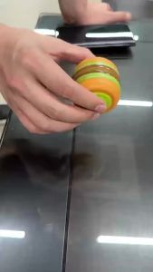 Meade | Bóng Xoay Giảm Căng Thẳng Hình Bánh Hamburger - Đồ Chơi Cảm Giác Cơ Học Nhấn Để Xoay Đồ Chơi Cầm Tay Để Bàn Dành Cho Bé Gái