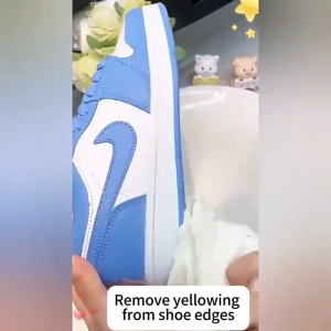 **BEST SELLING JAPAN** 2025 NEW 【Powerful stain removal】shoe Whitening Cleaner 425ml foam Cleaner Spray Shoes Cleaner Used for shoes of all colors removes yellowing and whitens does not damage the upper removes dirt and deodorizes White shoe cleaner 炫白鞋靴净